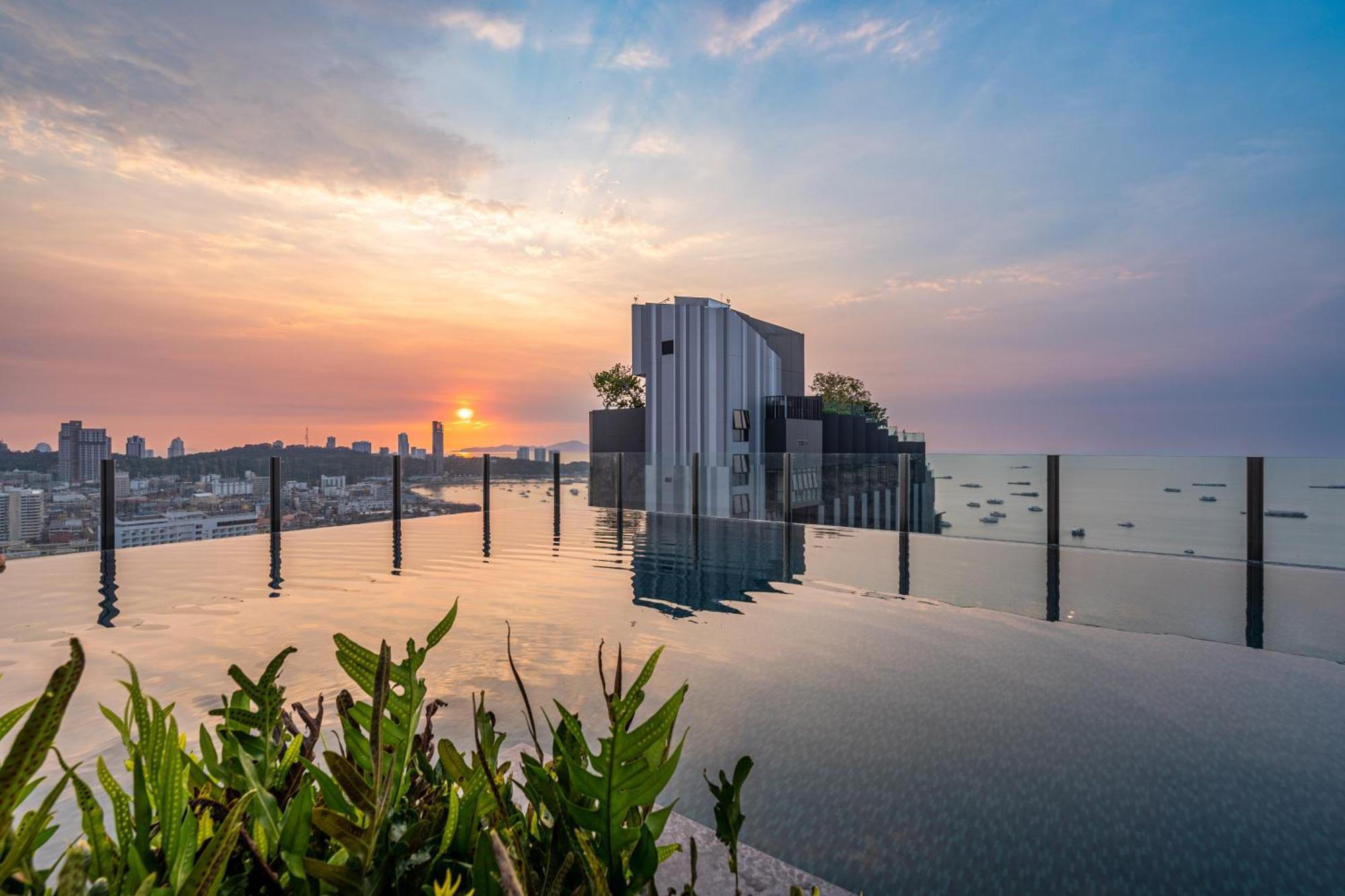 Aparthotel The Base Pattaya By Nami Exterior foto
